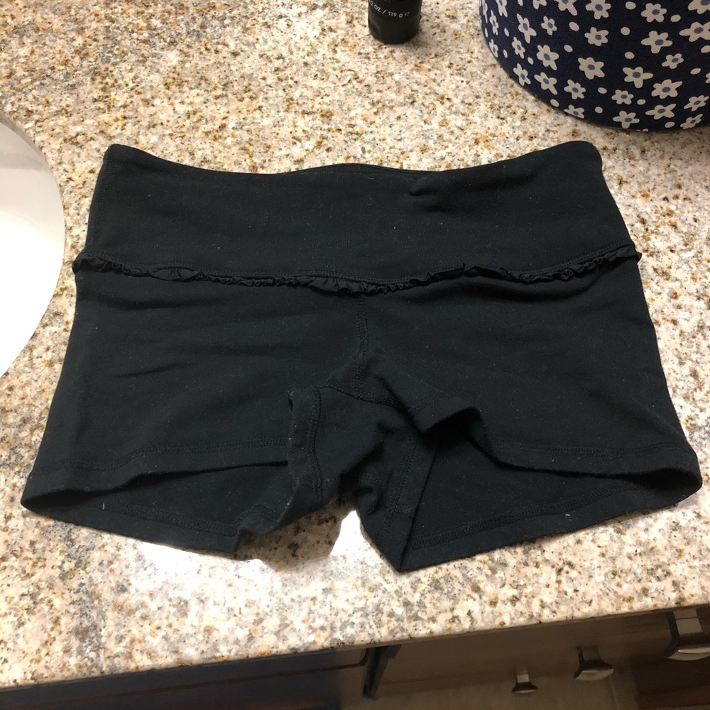 lululemon shorts 4